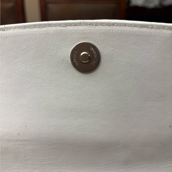 Dokkim Woven Straw Crossbody Bag with White Trim - Picture 4 of 5